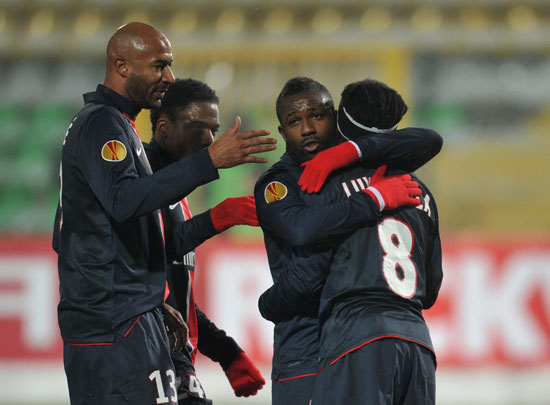 中始终保持 中始终保持