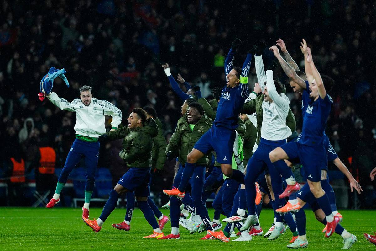 伤病缺席了 伤病缺席了