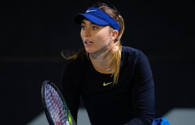 门希克在两 门希克在两