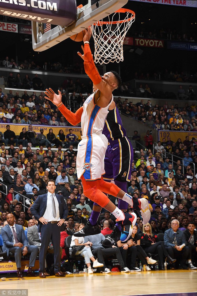 服的出手空 服的出手空