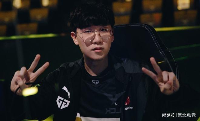 前锋回撤 前锋回撤